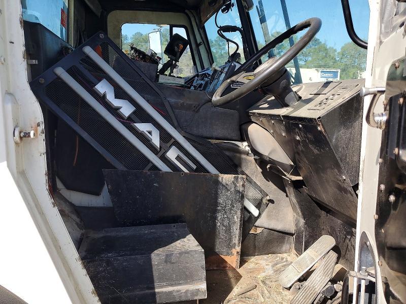 2016 Mack LEU613 Refuse Truck