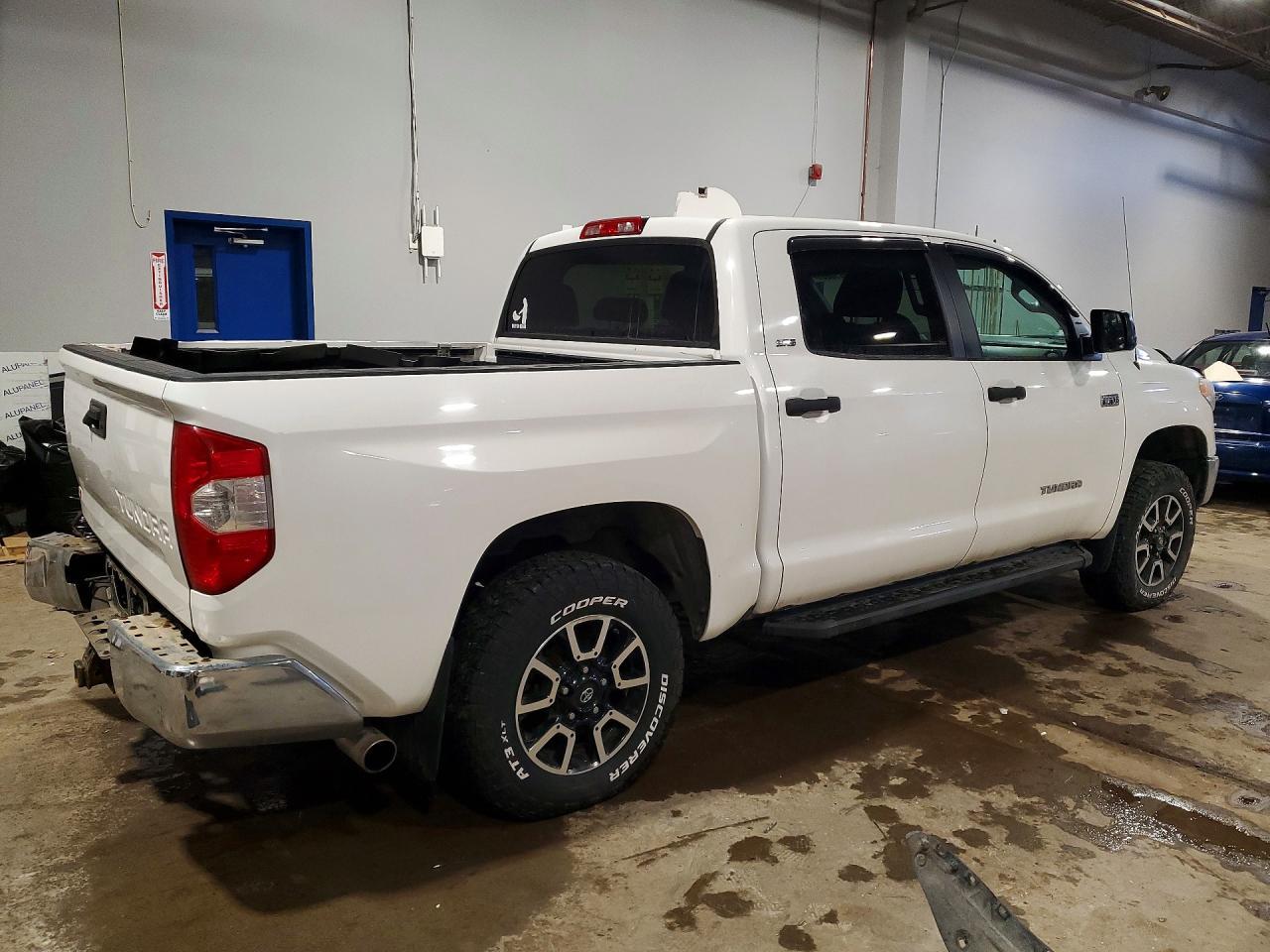 2017 Toyota Tundra SR5