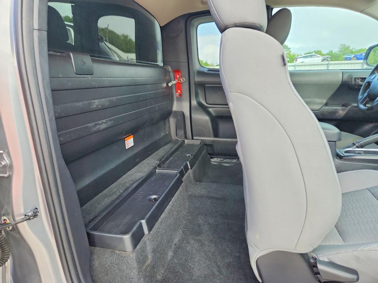 2019 Toyota Tacoma SR