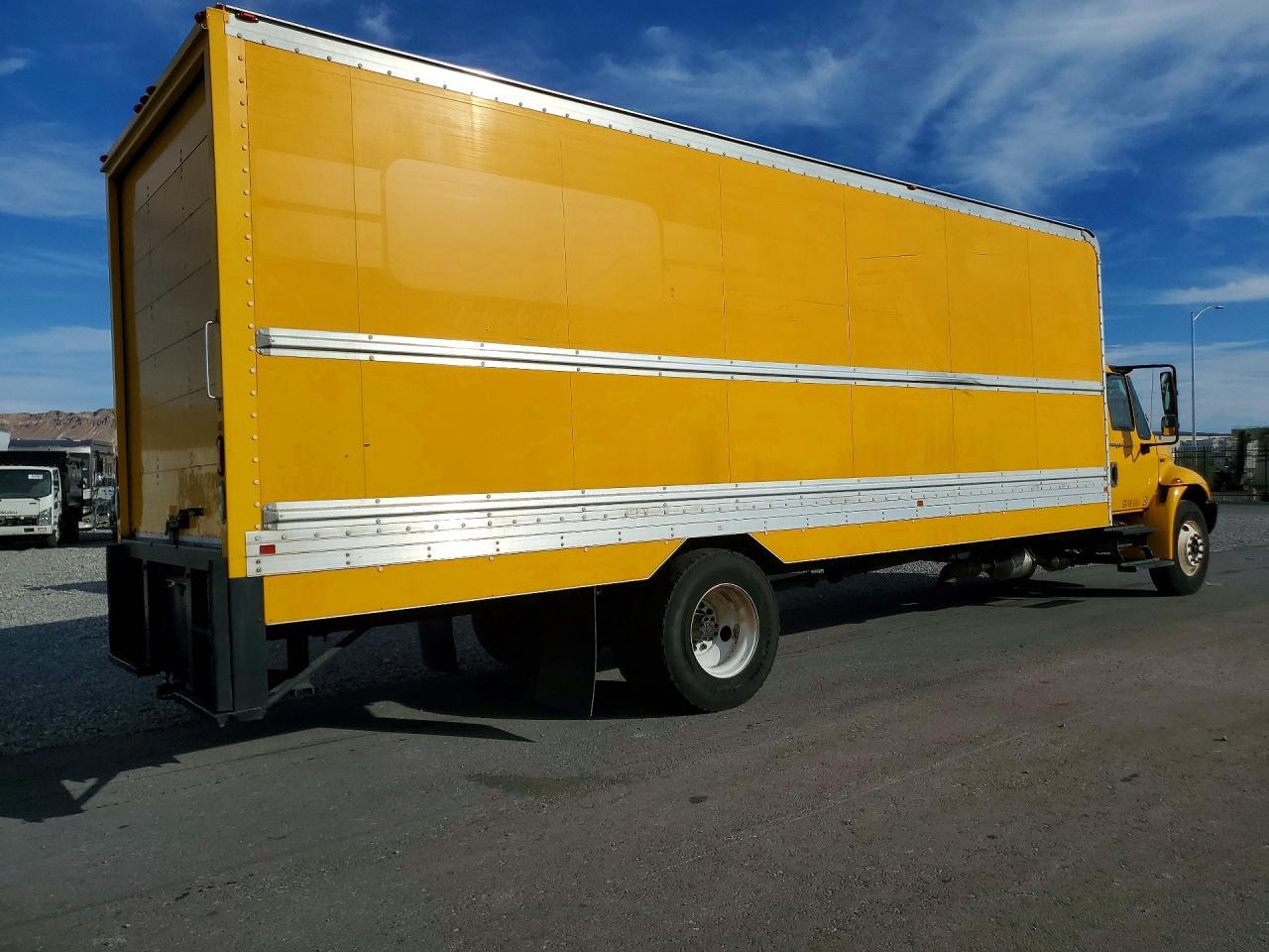 2013 International 4300 BOX Truck