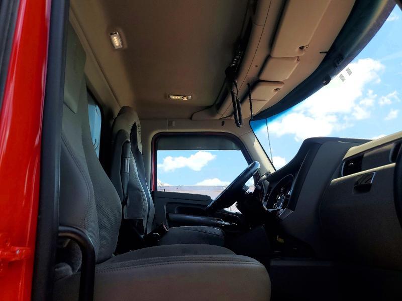 2019 Kenworth Construction T880