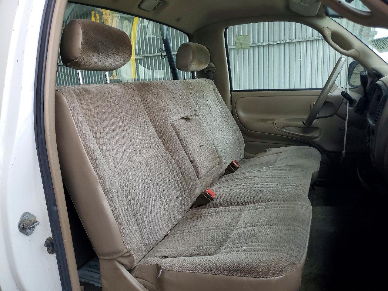 2004 Toyota Tundra Base