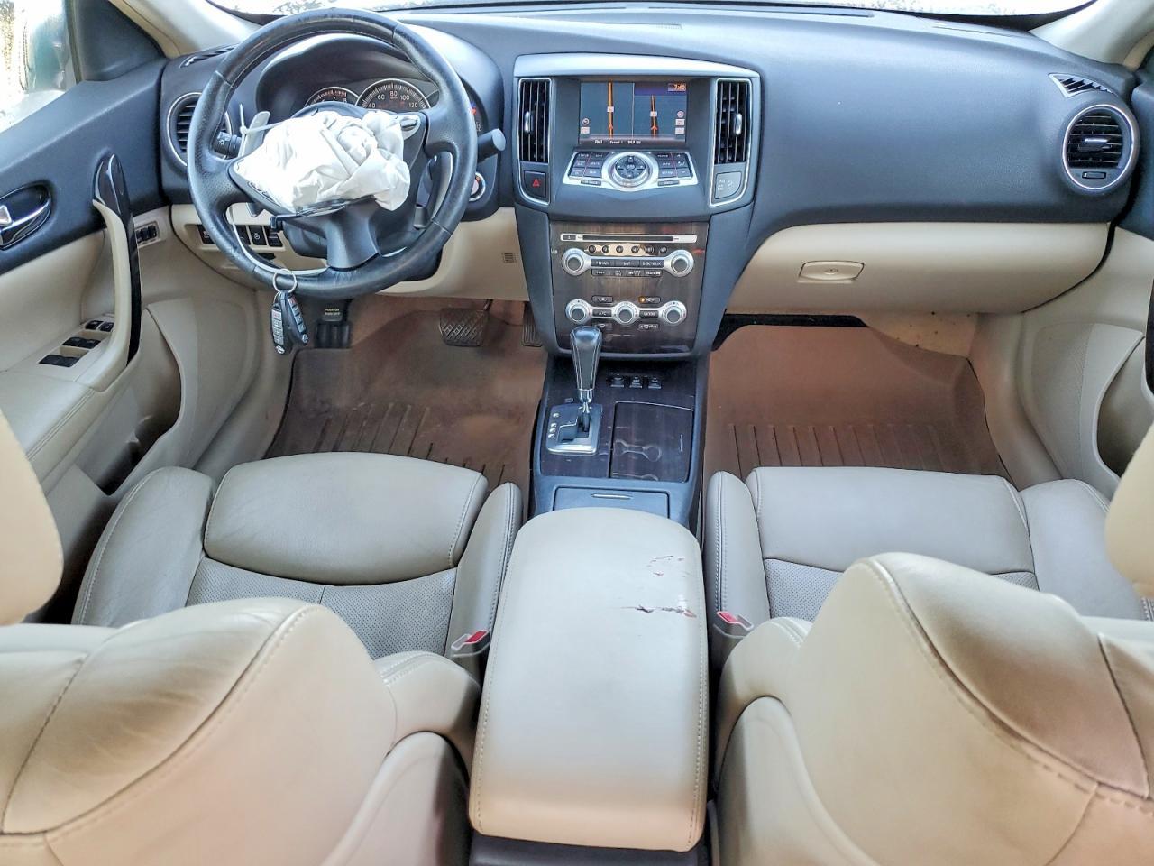 2013 Niss Maxima 3.5 s