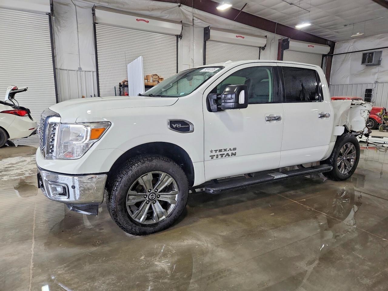2017 Nissan Titan SV