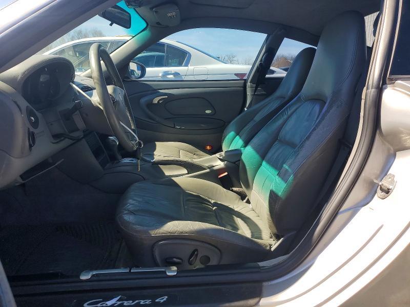2000 Porsche 911 Carrera 2