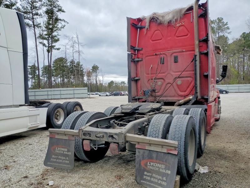 2015 Freightliner Cascadia Semi Truck