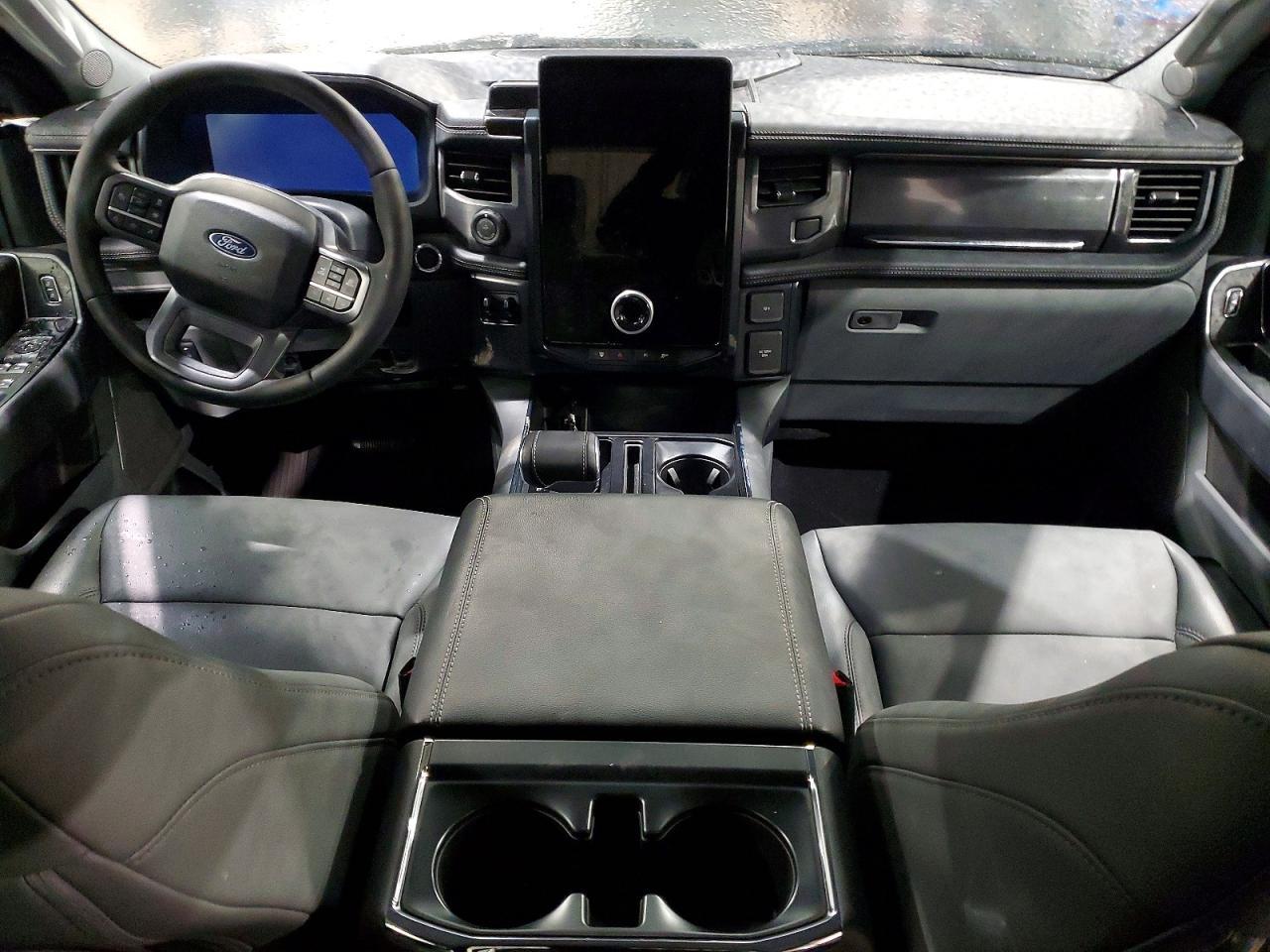 2025 Ford F150 Lightning XLT