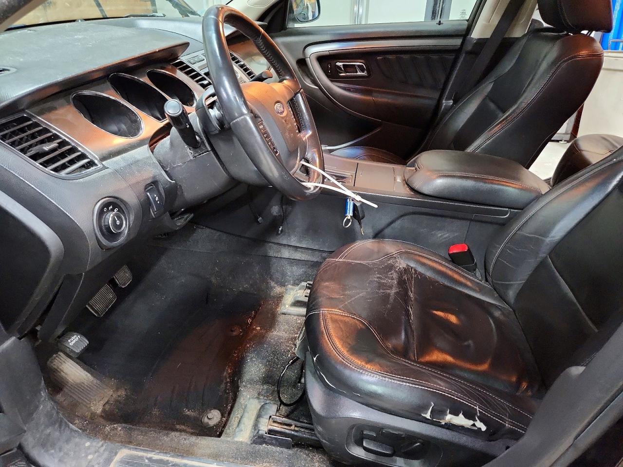 2011 Ford Taurus sel