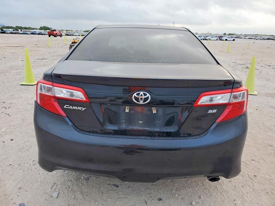 2014 Toyota Camry se