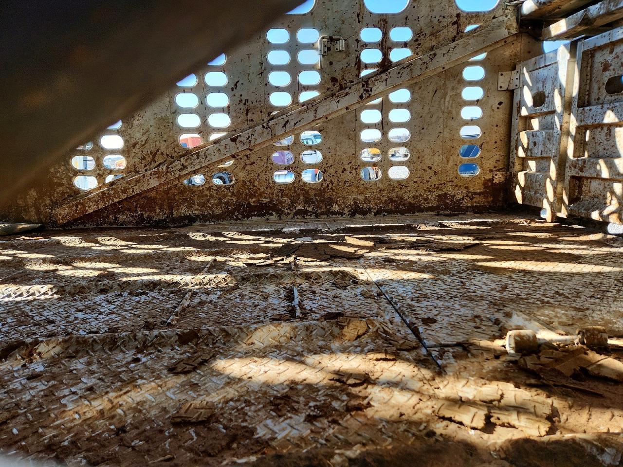 2010 Wilson Trailer 2010 Wilson PSDCL-402 Livestock Trailer