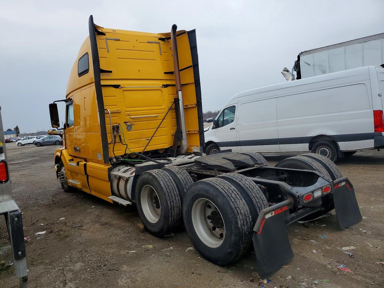 2012 Volvo VNL Semi Truck
