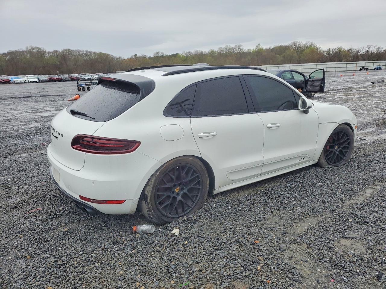2017 Porsche Macan gts
