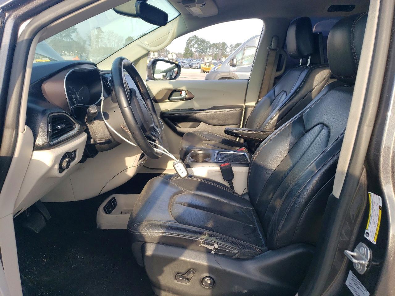 2017 Chrysler Pacifica Touring l Plus
