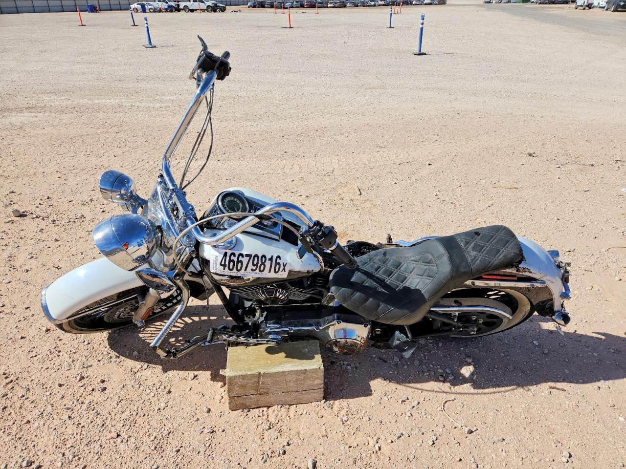 2005 Harley-Davidson Flstni