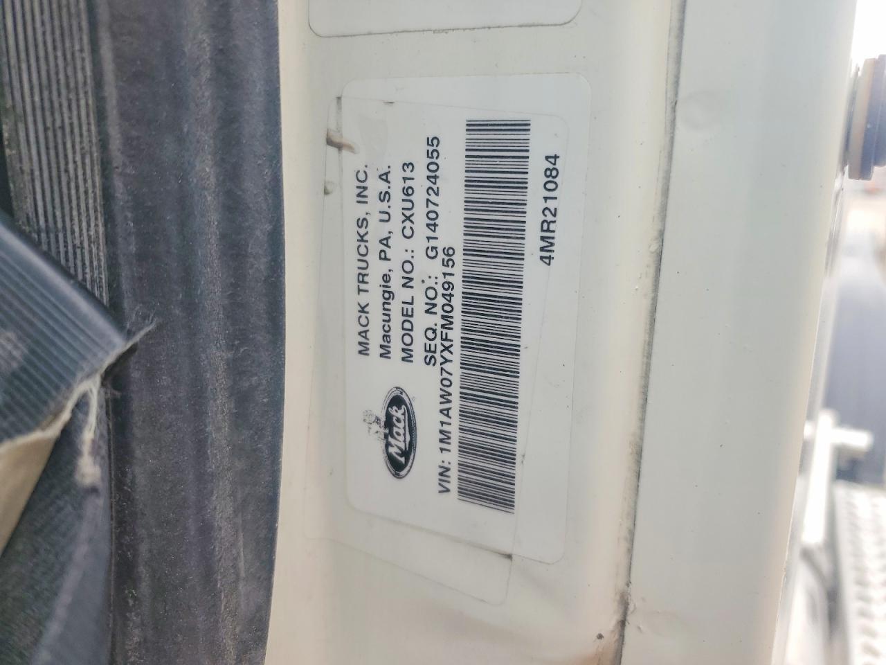 2015 Mack CXU613 Semi Truck