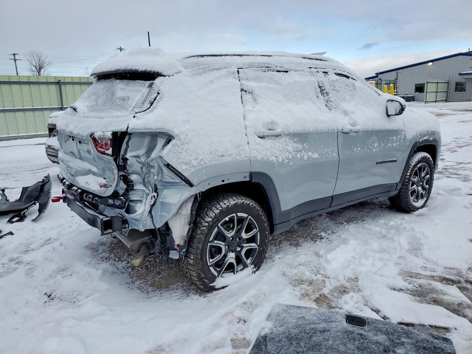 2025 Jeep Compass Trailhawk