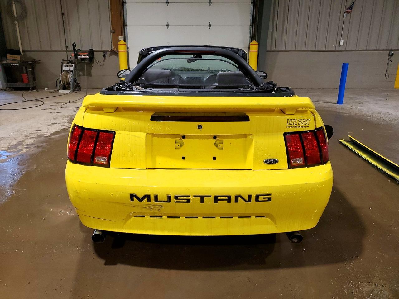2001 Ford Mustang