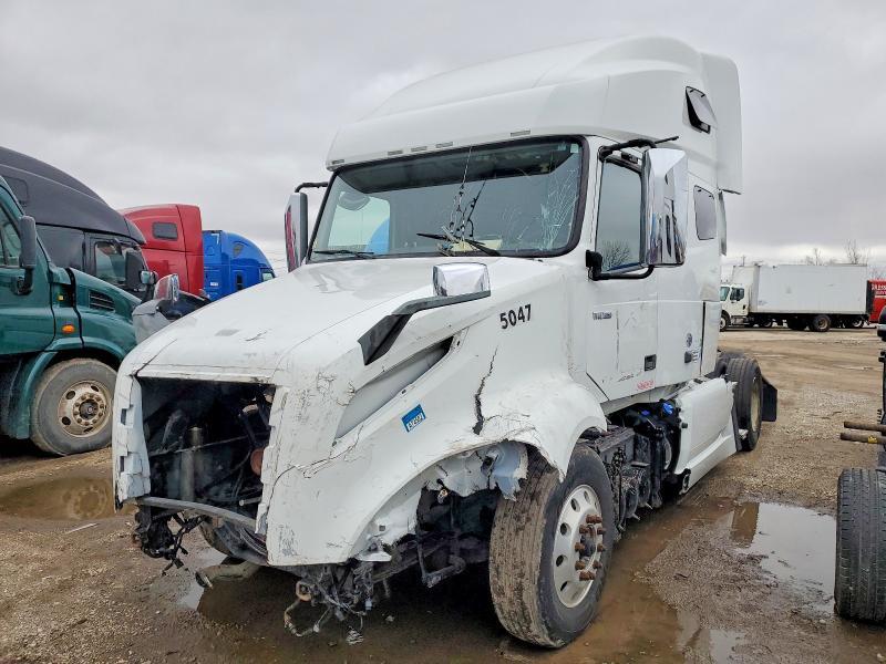 2019 Volvo VNL Semi Truck