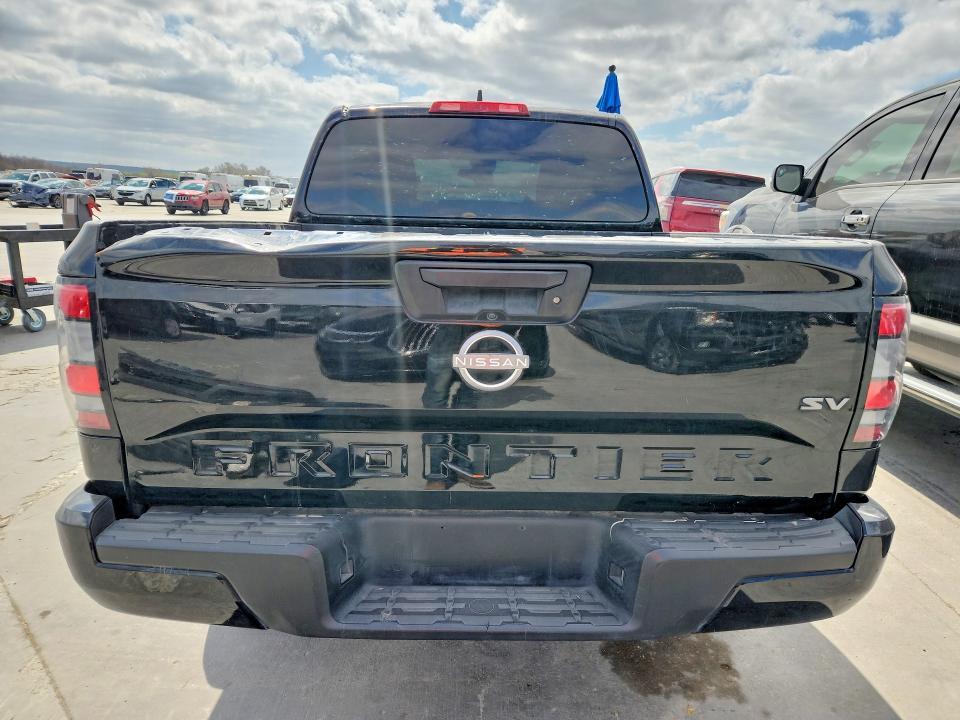 2022 Nissan Frontier sv