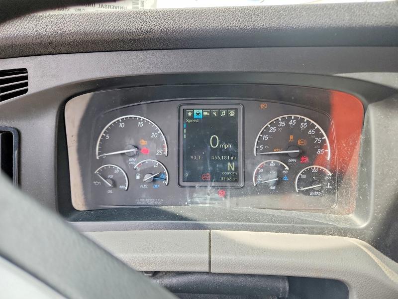 2022 Freigliner 2022 Freightliner Cascadia 126 day cab Semi Truck