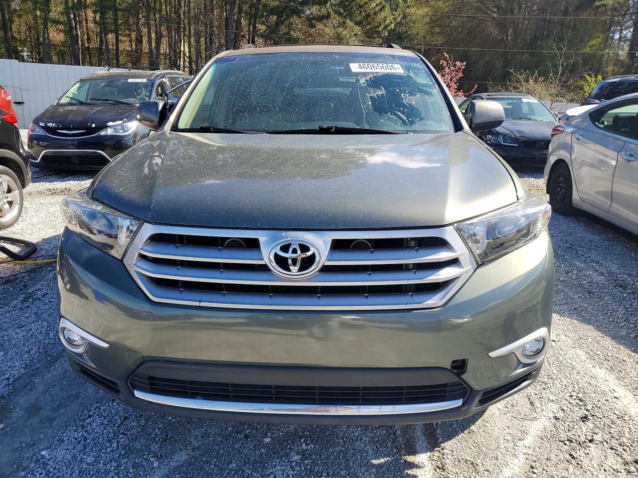 2013 Toyota Highlander se