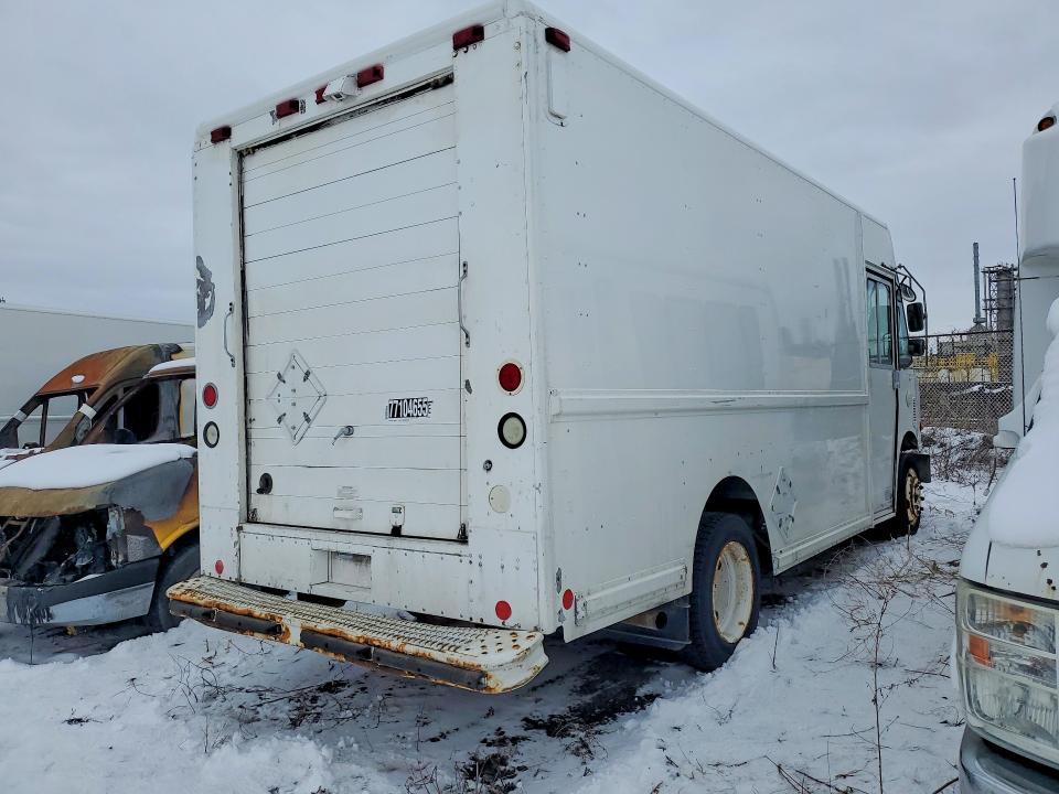 2005 Freightliner Chassis M Line WALK-IN Van