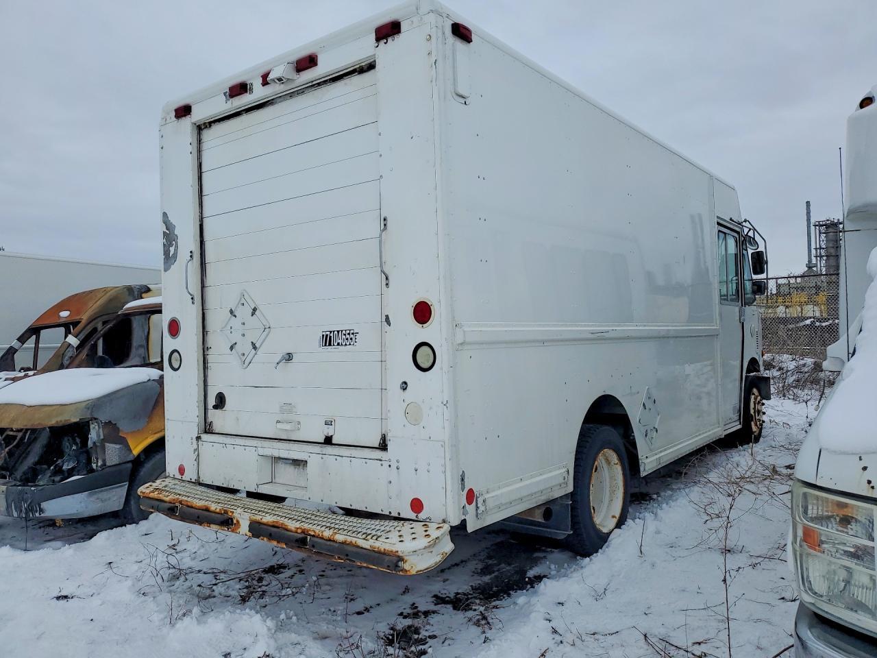 2005 Freightliner Chassis M Line WALK-IN Van
