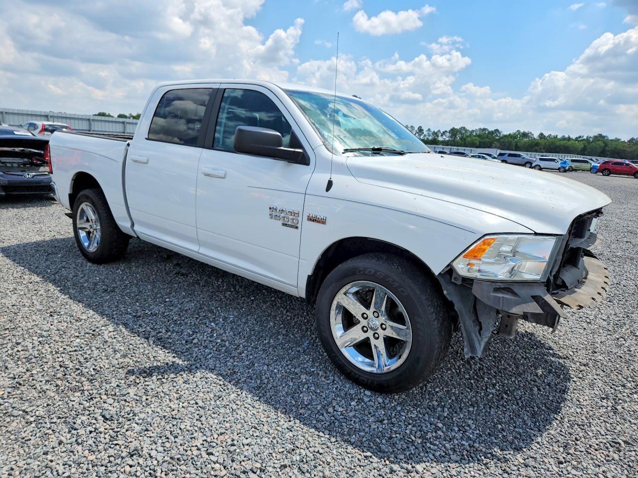 2019 Dodge RAM 1500 Classic SLT