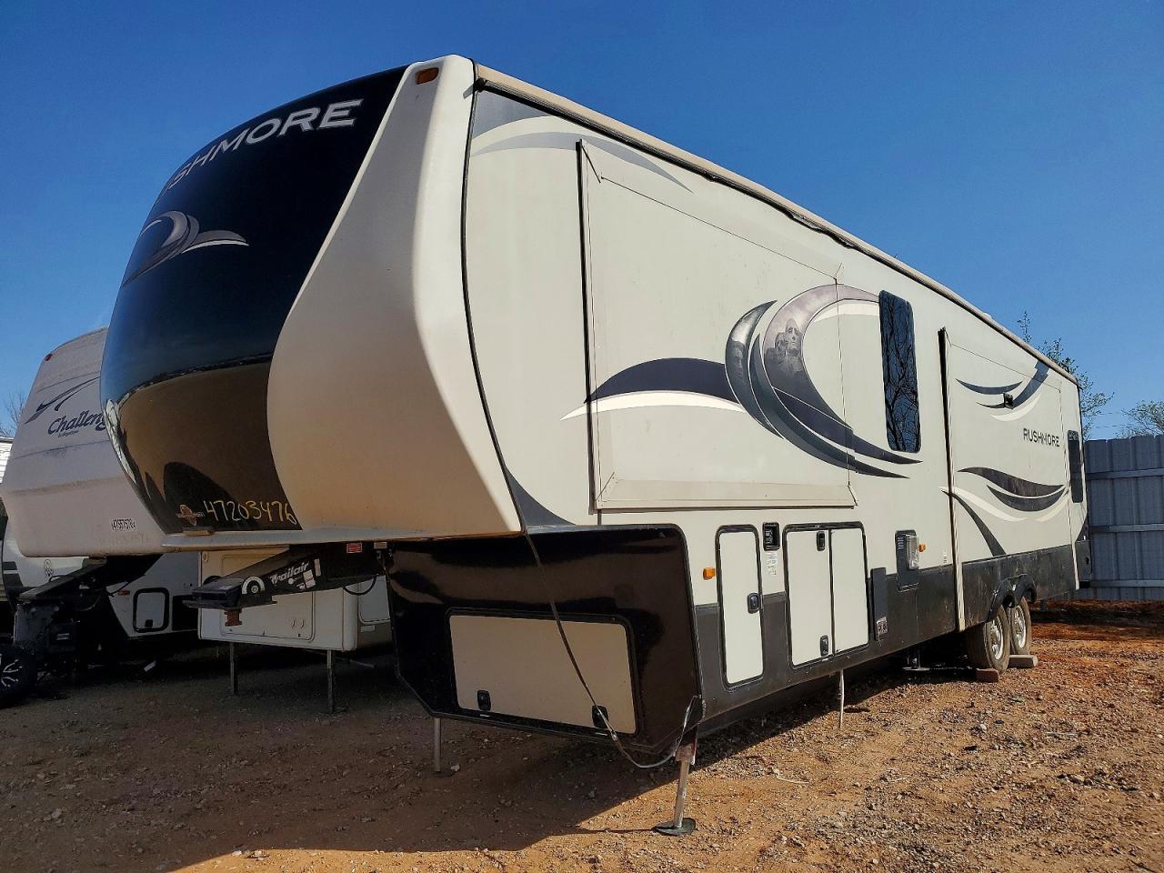2016 Redwood Rushmore Camper