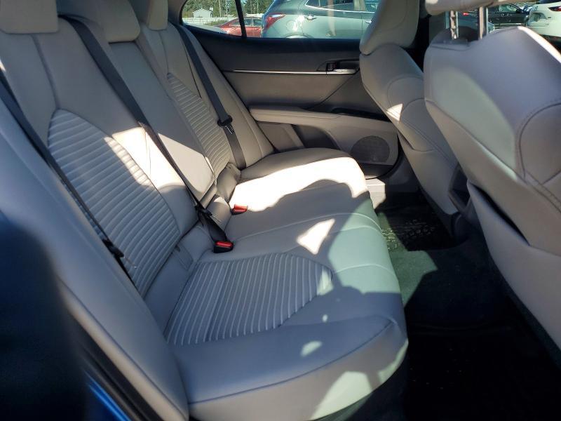 2020 Toyota Camry Hybrid se