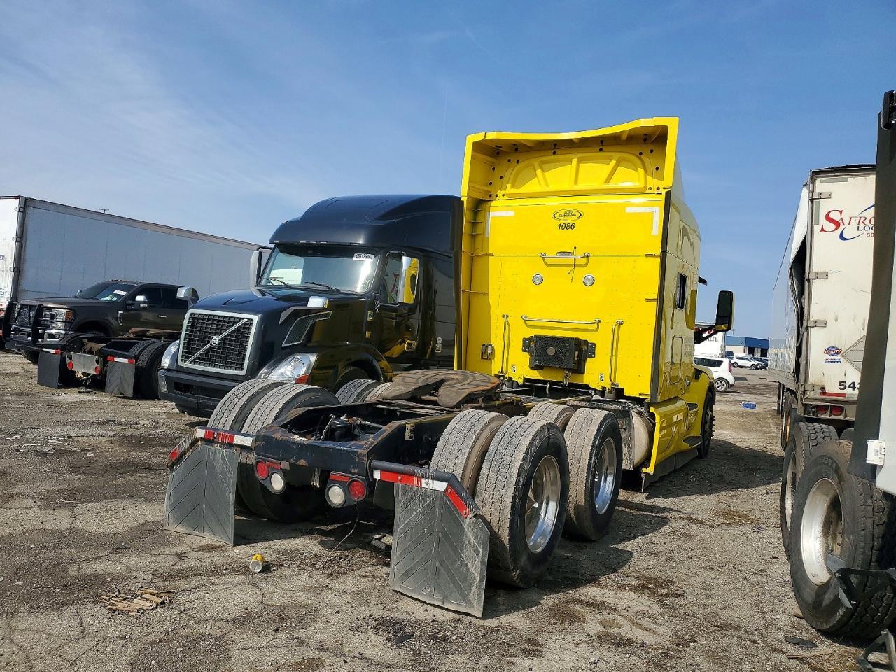 2017 Peterbilt 579 Semi Truck