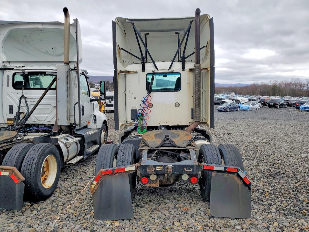 2016 Peterbilt 579 Semi Truck