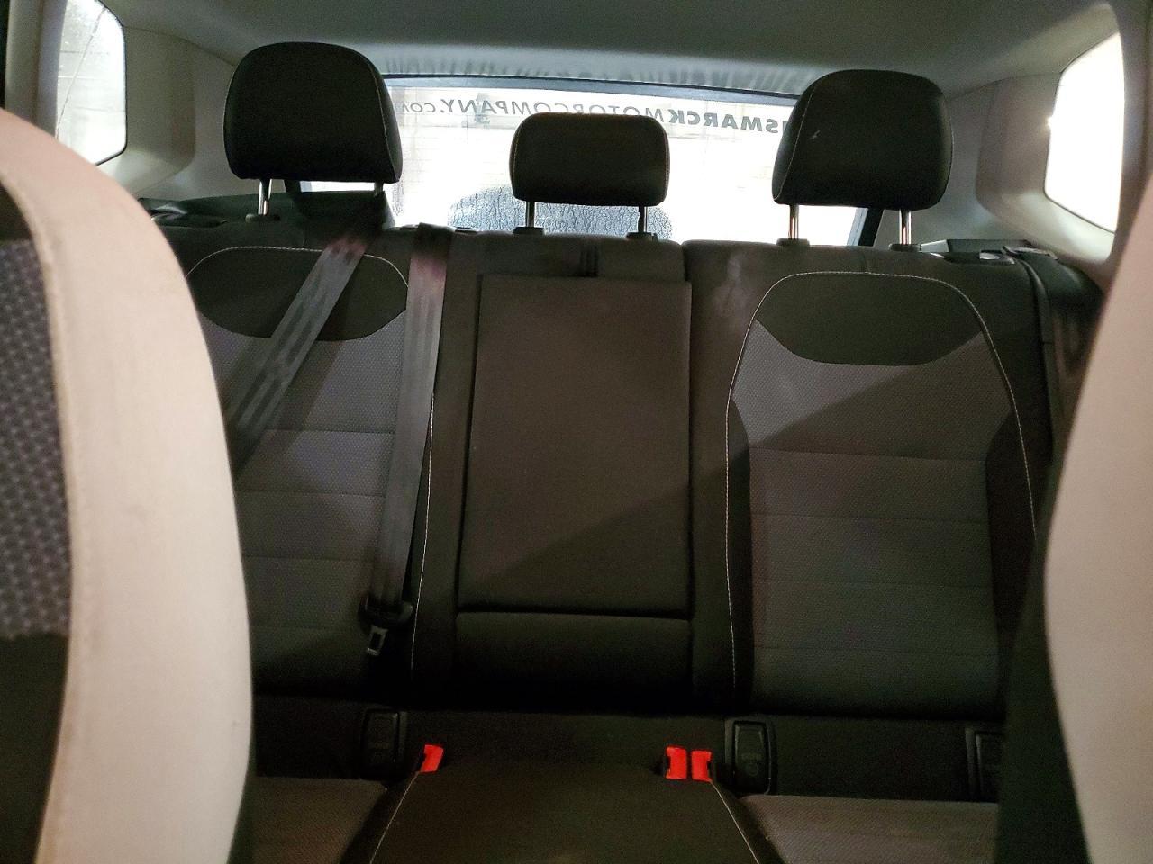 2025 Volkswagen Taos s