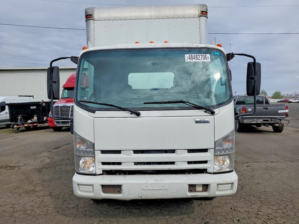 2011 Isuzu NQR BOX Truck