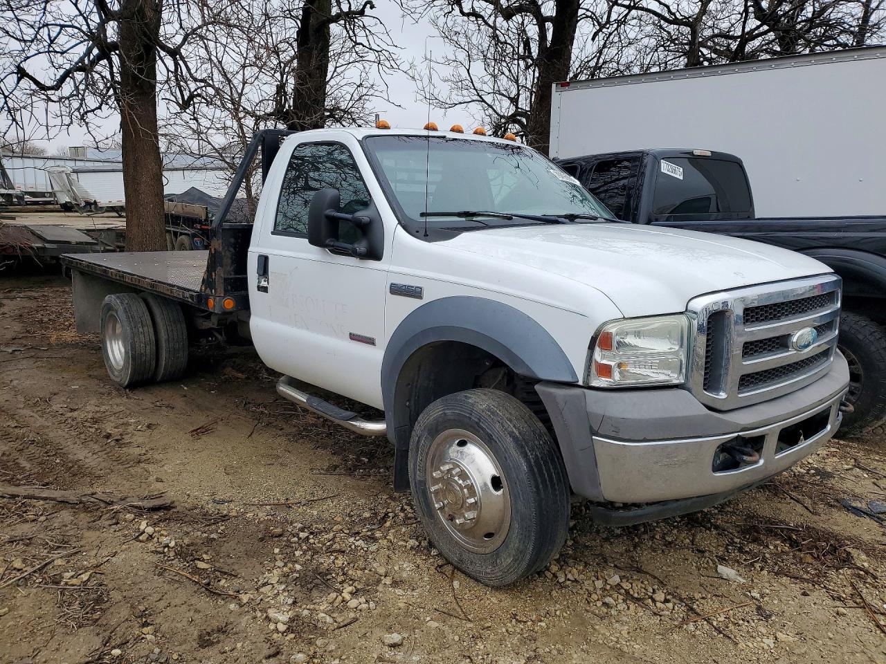 2005 Ford F450 Super Duty Flatbed Truck