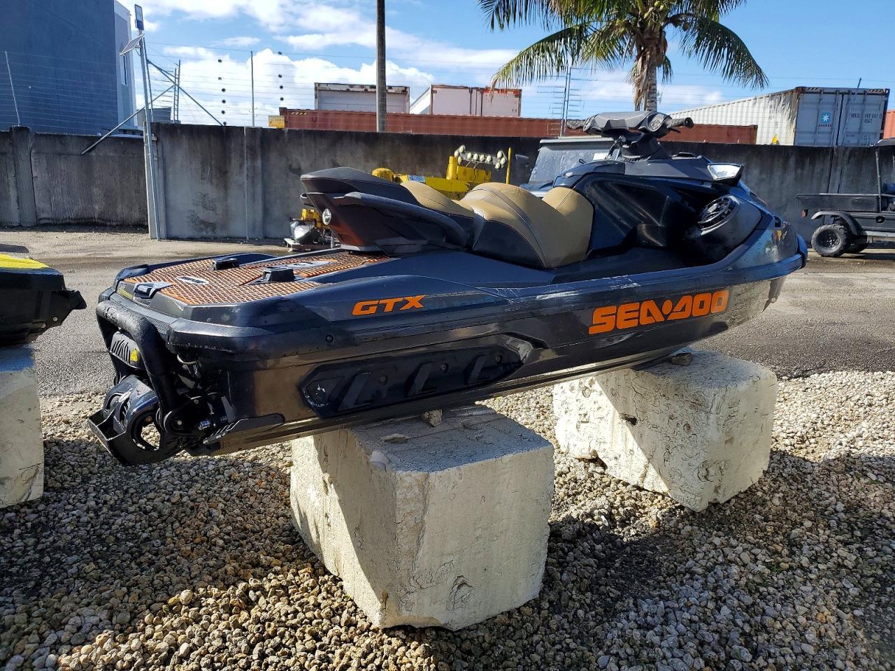 2022 Sea-Doo GTX170
