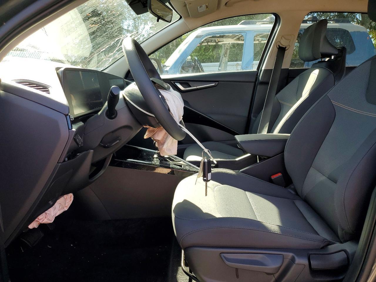 2026 KIA Niro lx