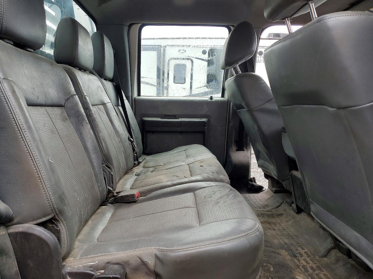 2014 Ford F450 Super Duty Flatbed Truck
