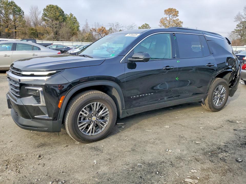 2025 Chevrolet Traverse ls