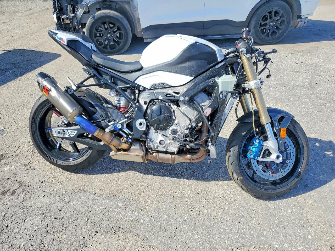 2024 BMW S 1000 RR