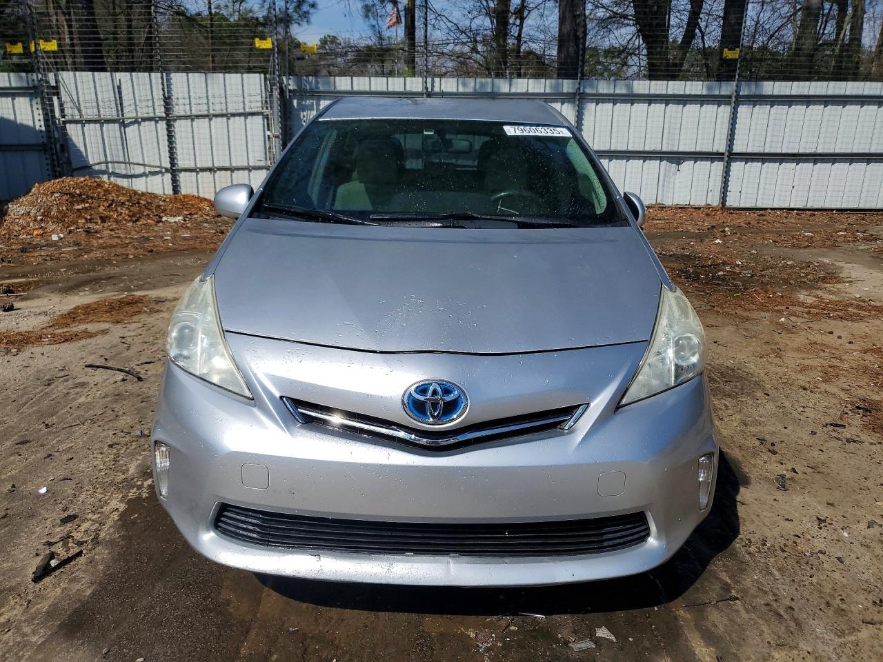 2013 Toyota Prius v Three