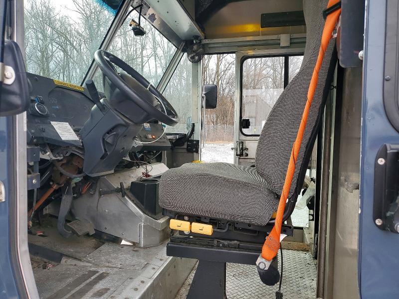 2020 Ford F59 Delivery Truck