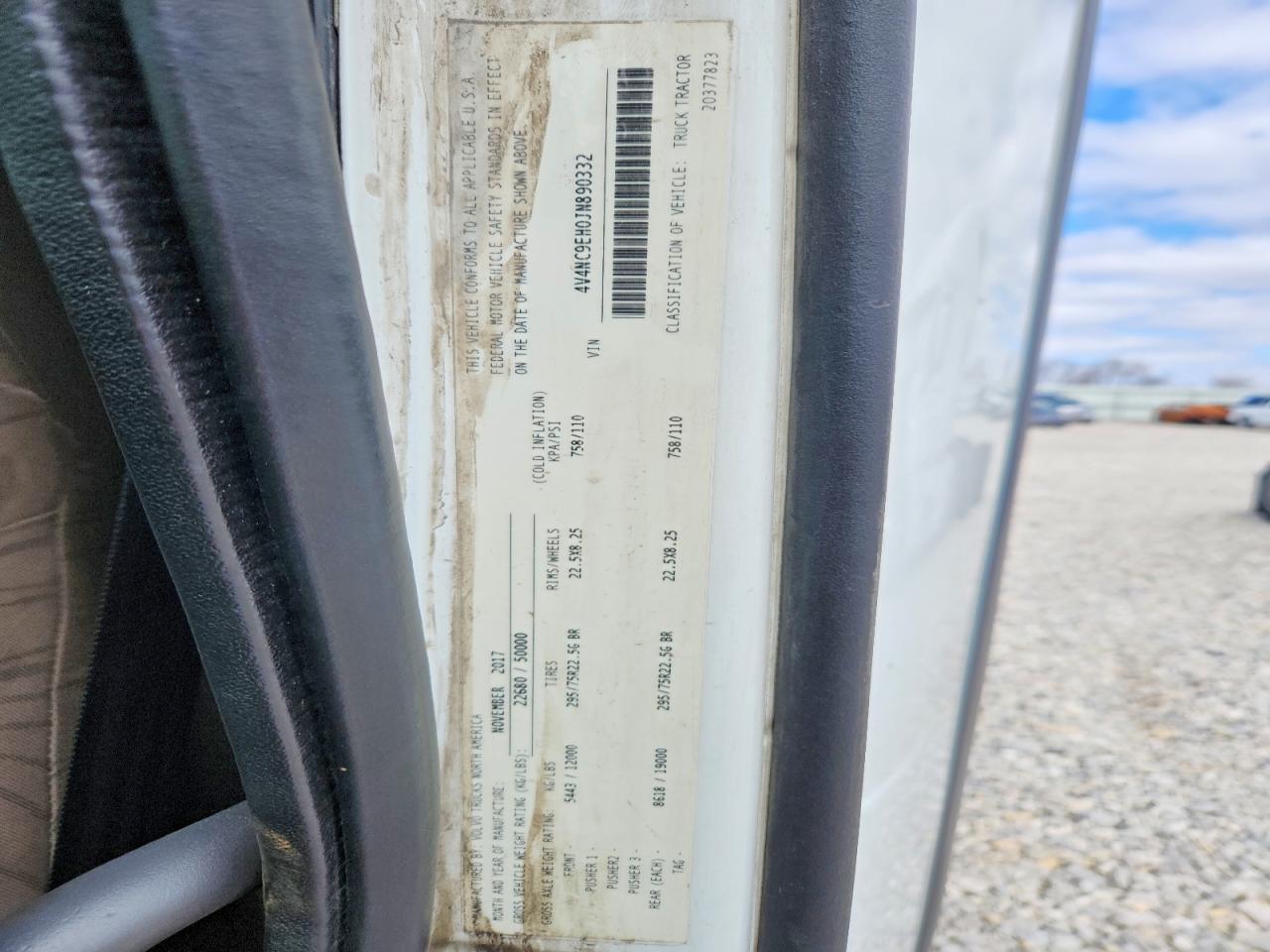 2018 Volv O VNL Semi Truck