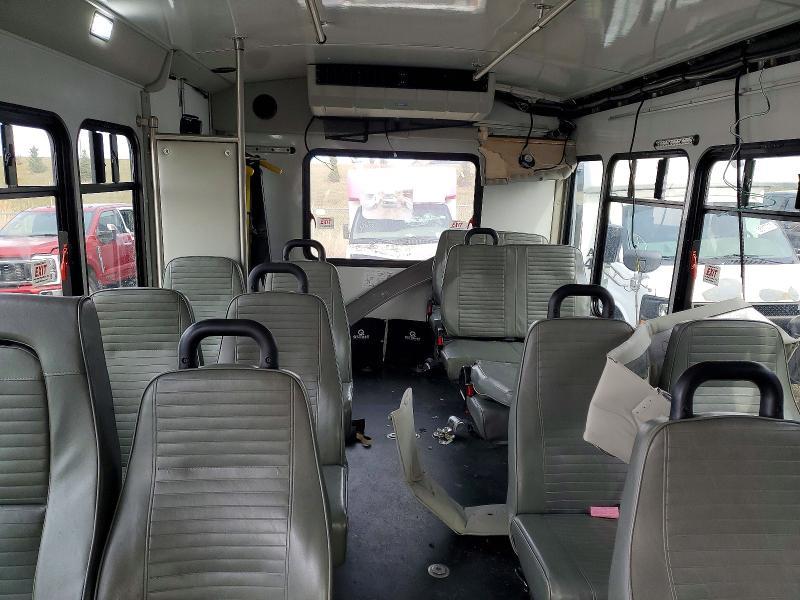 2025 Ford Econoline E450 Super Duty Cutaway Van