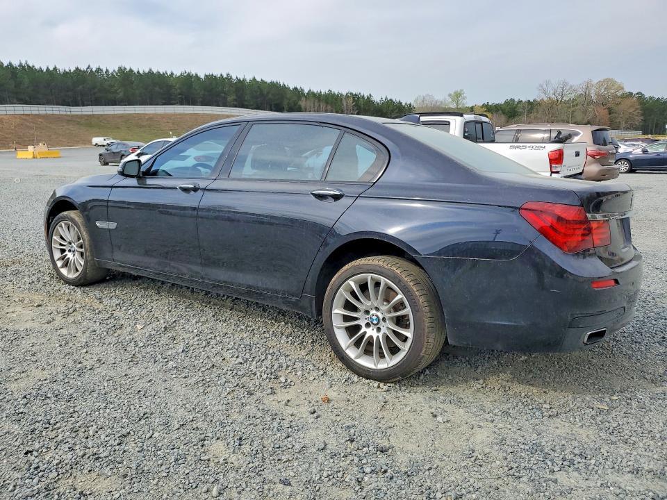 2015 BMW 740 li