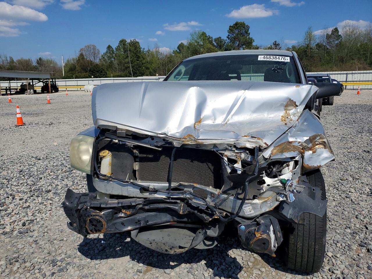 2005 Dodge Dakota Quattro
