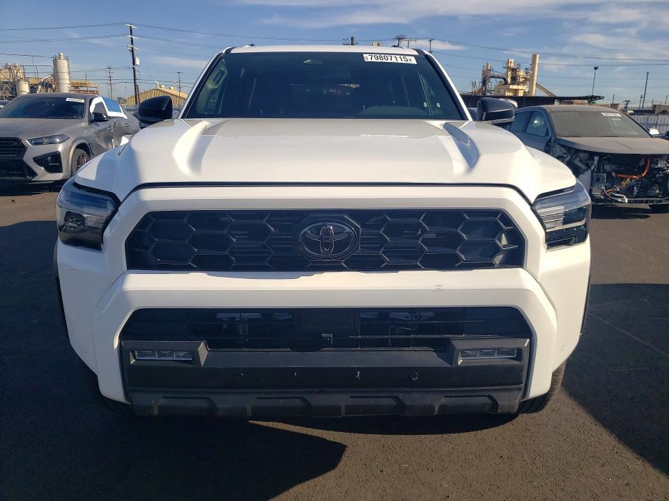 2025 Toyota 4runner trd Off-road hv