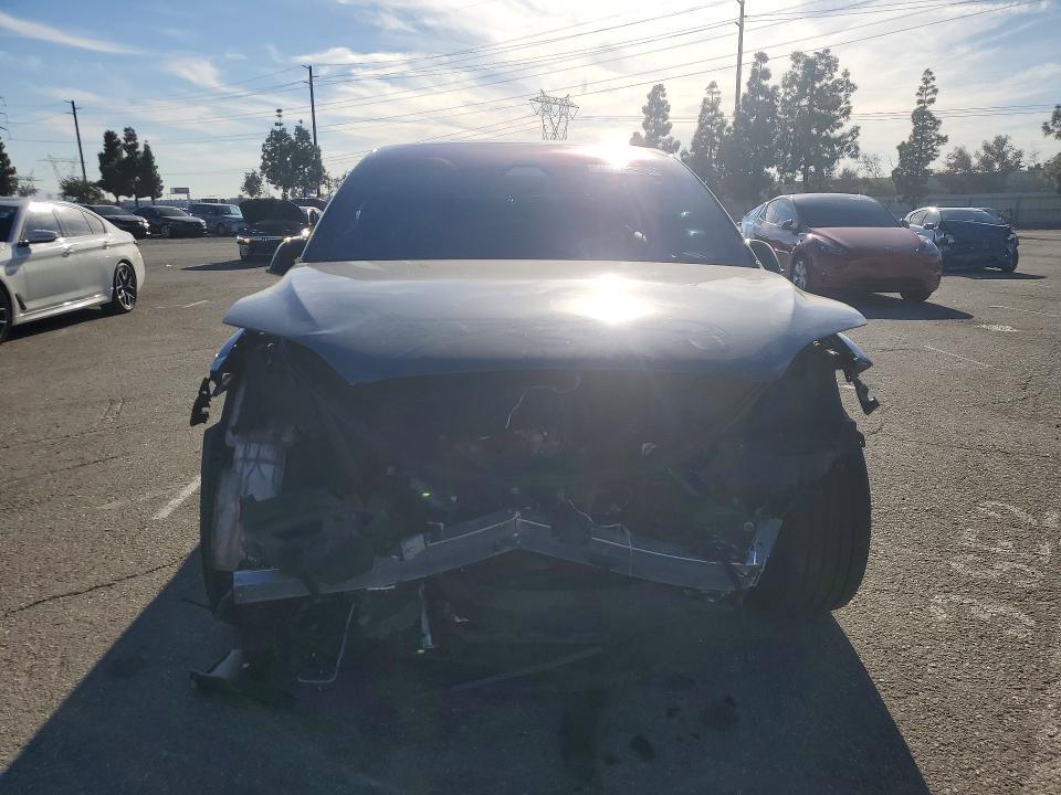 2022 Tesla Model x