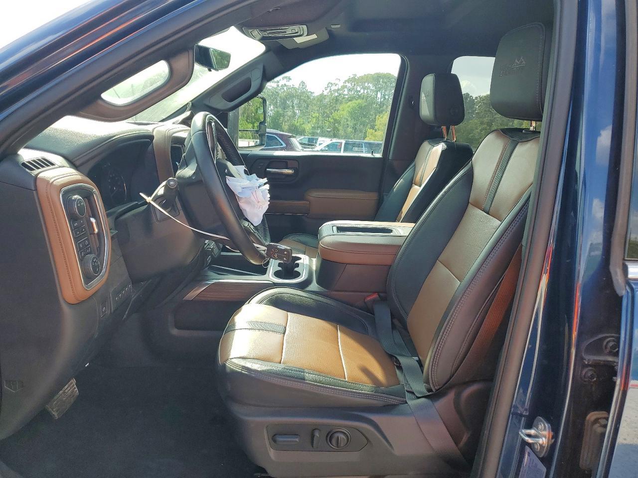2022 Chevrolet Silverado K3500 High Country