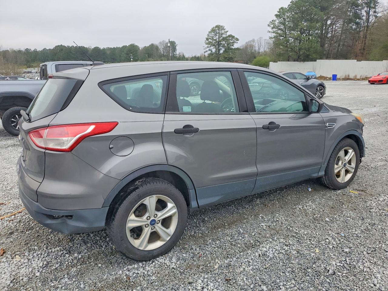 2014 Ford Escape s